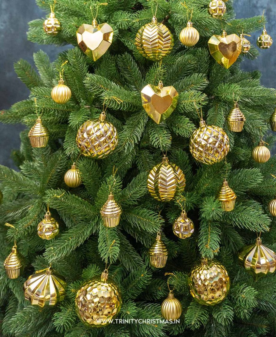 Grande Gold Christmas Ornament set