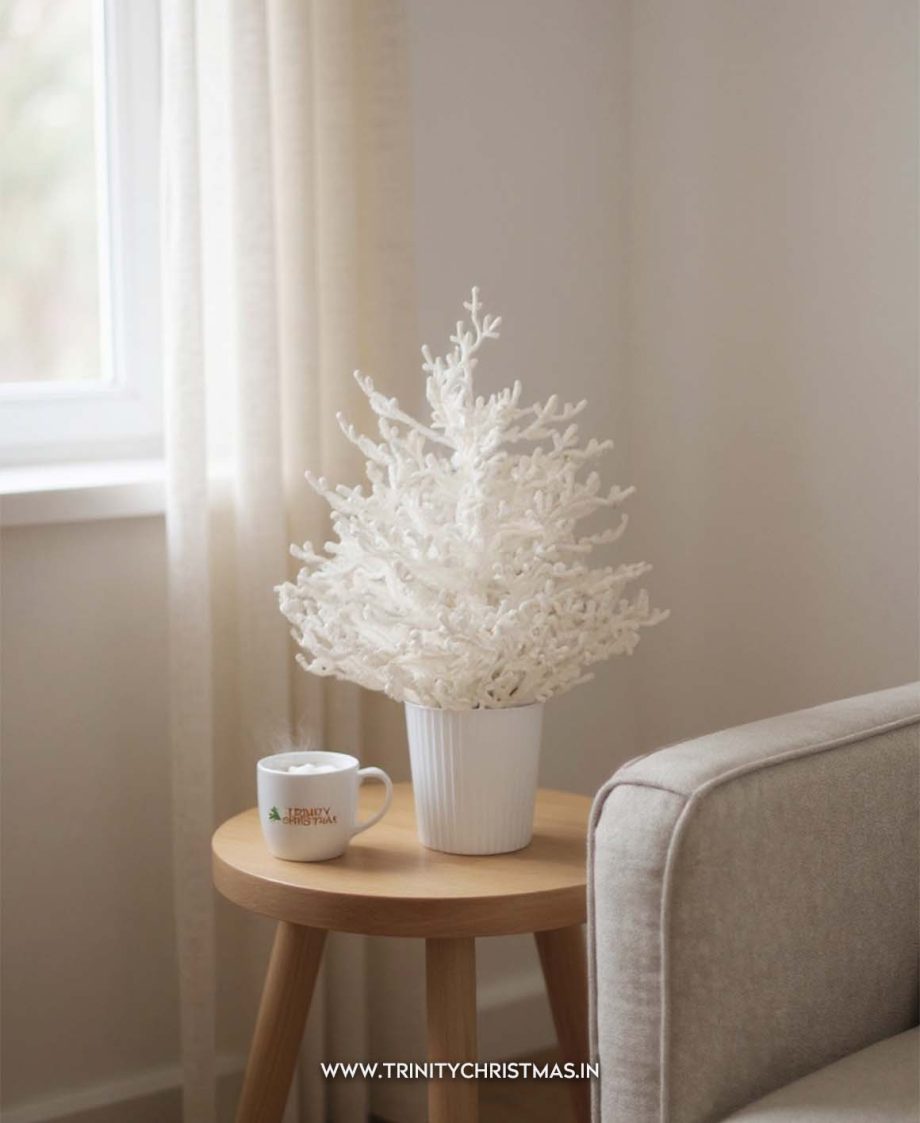 Arctic Icy Tabletop Christmas Tree
