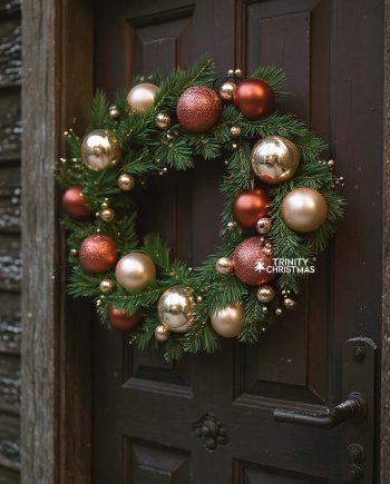 Mocha Magic Brown Bauble Christmas Wreath