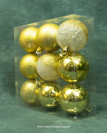 Crowned Christmas Gold Bauble Set