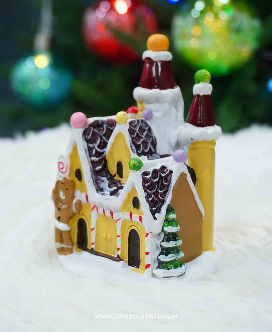 Winter Magic Village Collection Gingerbread 10x7.5CM