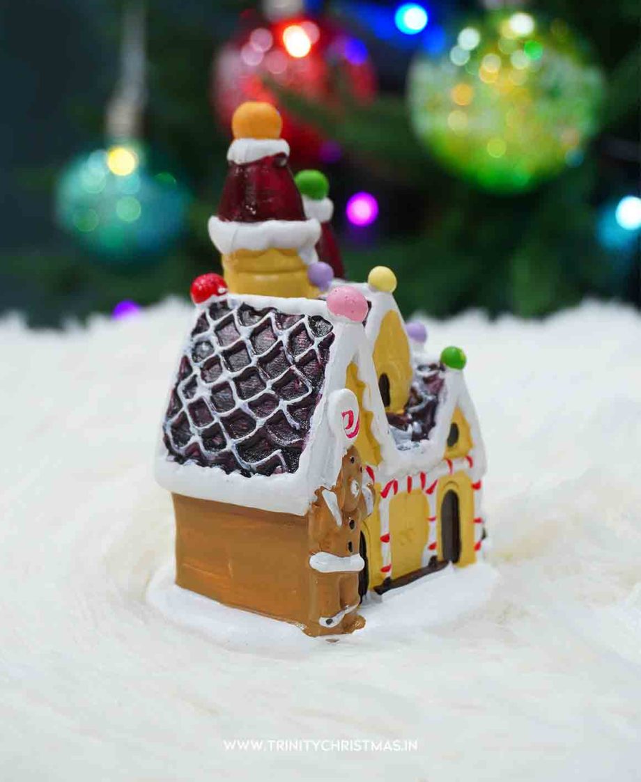 Winter Magic Village Collection Gingerbread 10x7.5CM